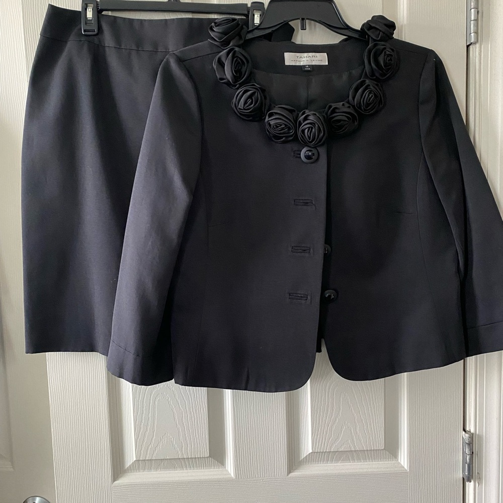 Woman's Black Suits Size 12-14